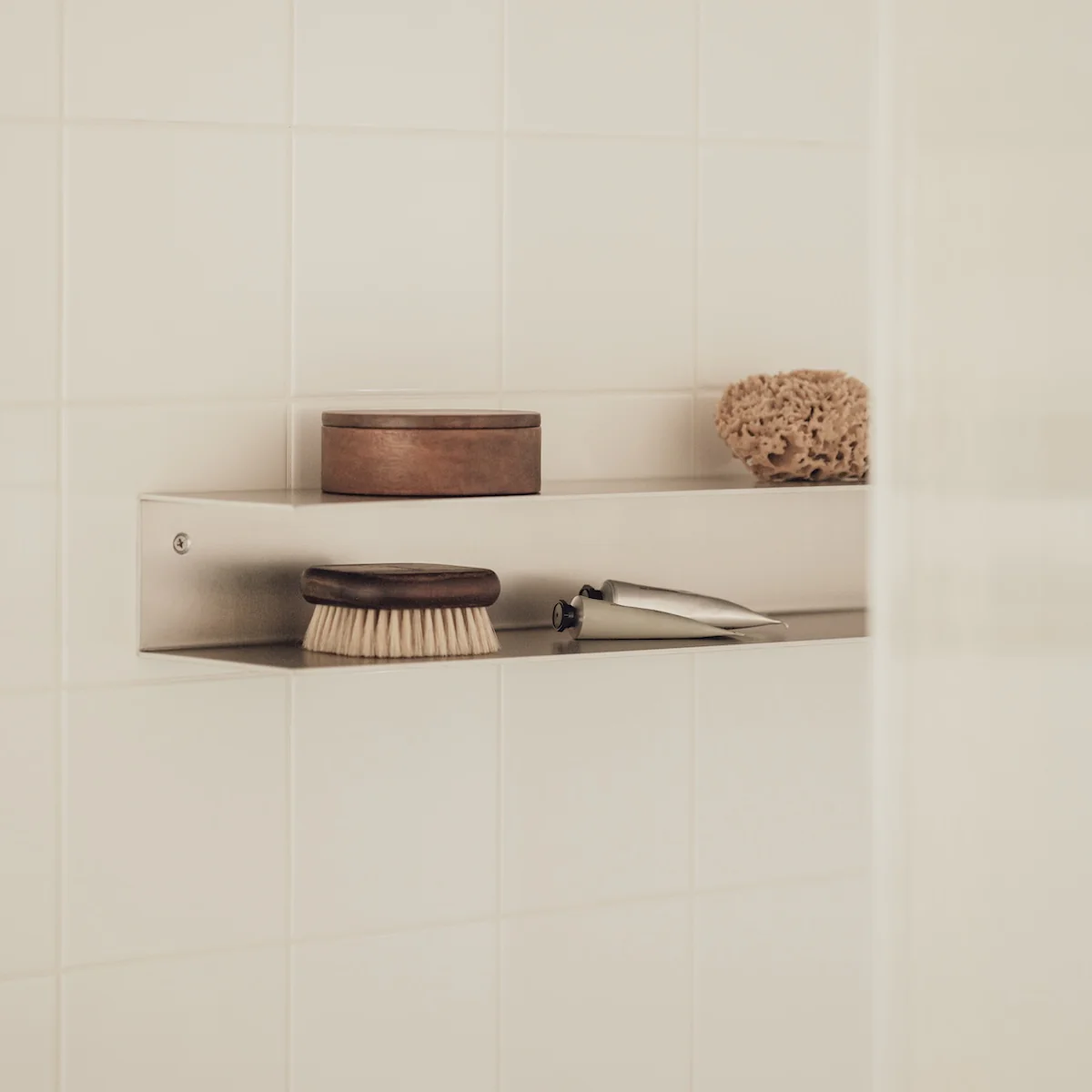 RAWW C-shaped shelf - Image 4