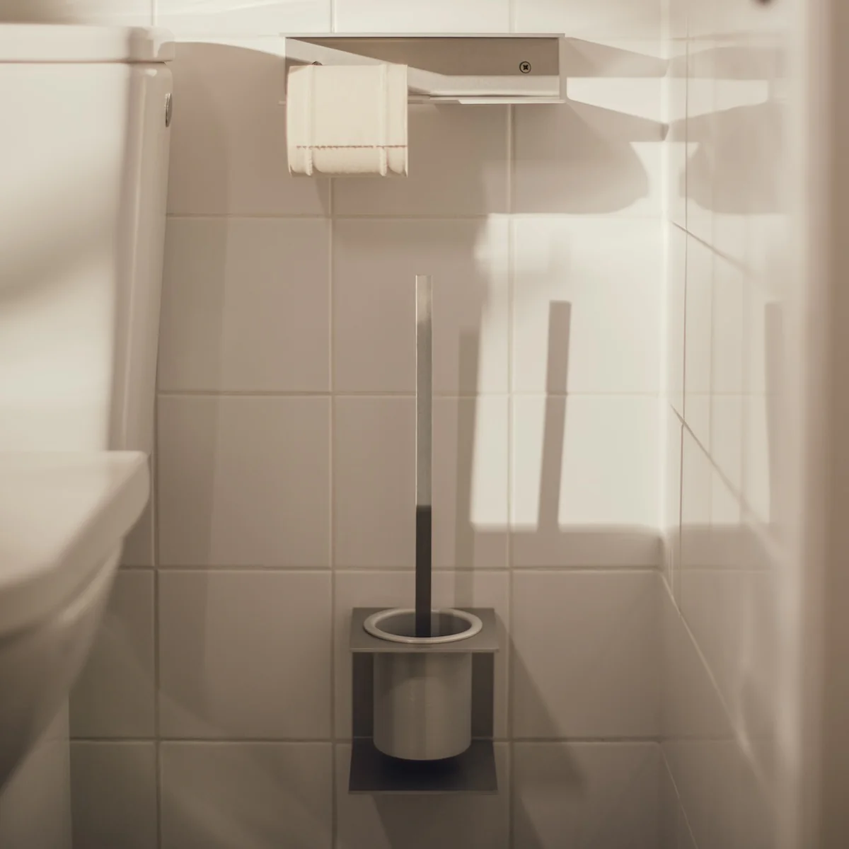 RAWW toilet brush holder - Image 2